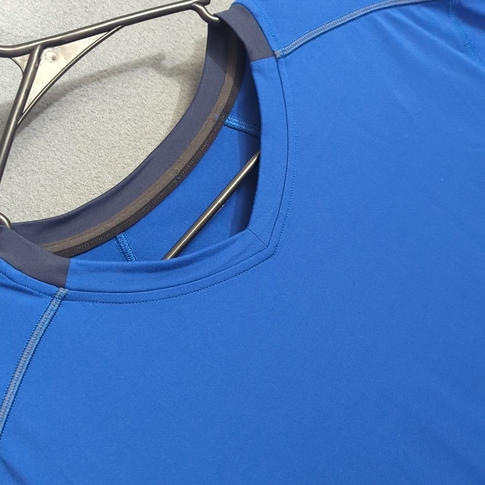 Lululemon Athletic Top Mens XXL Blue Long Sleeve Tech Back Zip Pocket Activewear